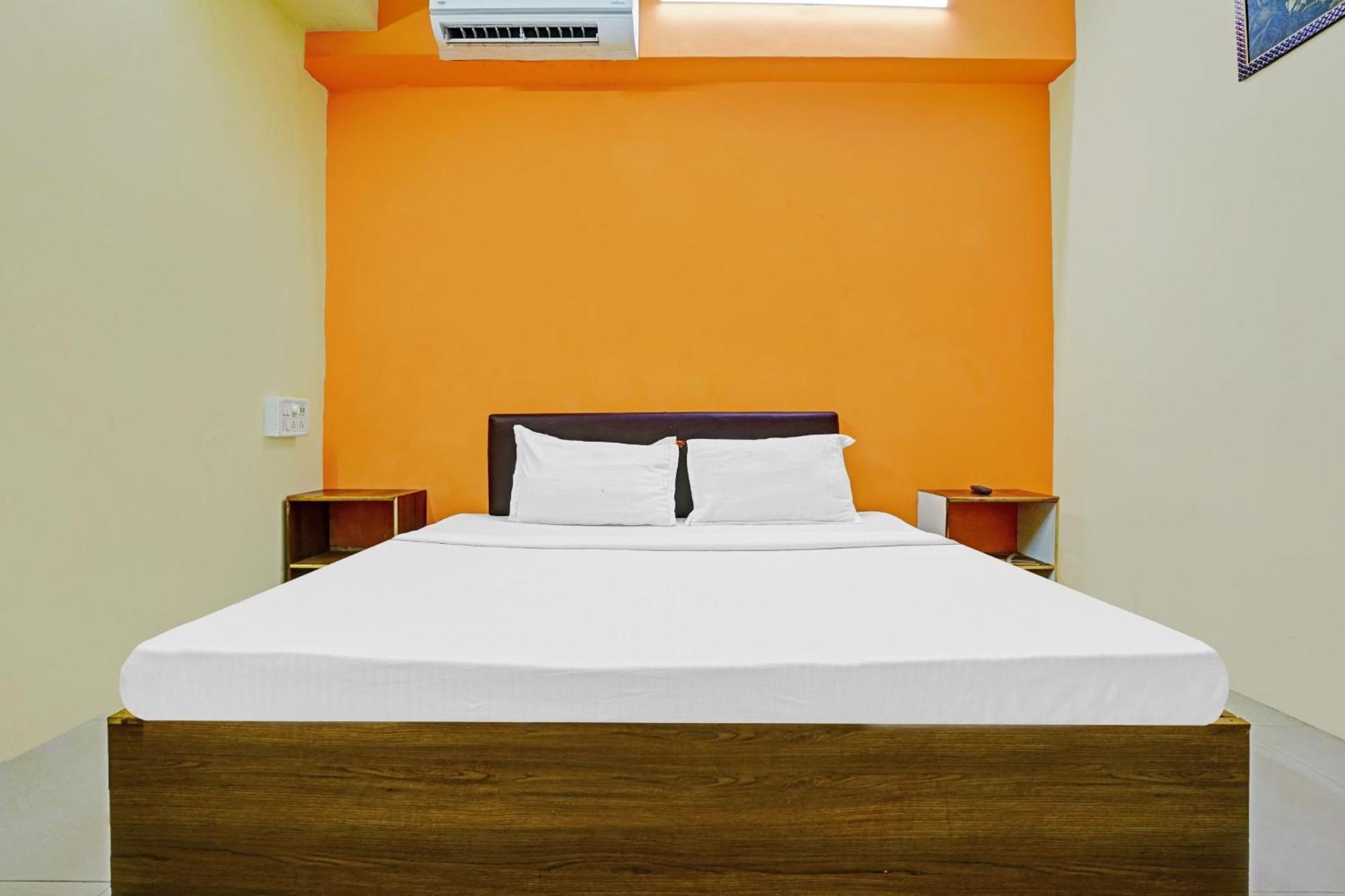 Hotel O Nova Rooms Szúrat Kültér fotó